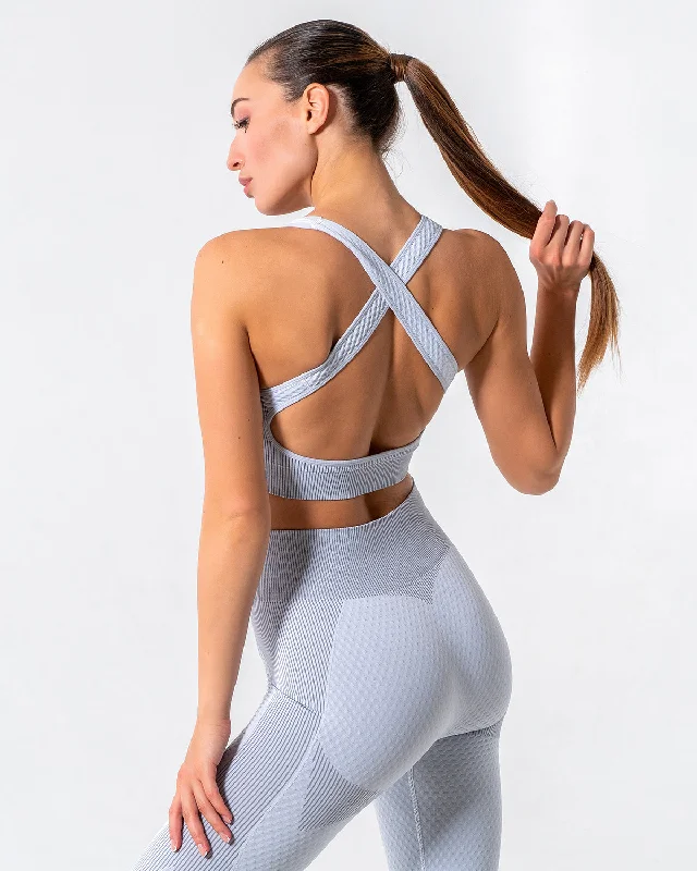 Sports bra with twist straps -Embrace Seamless Sports Bra - Grey