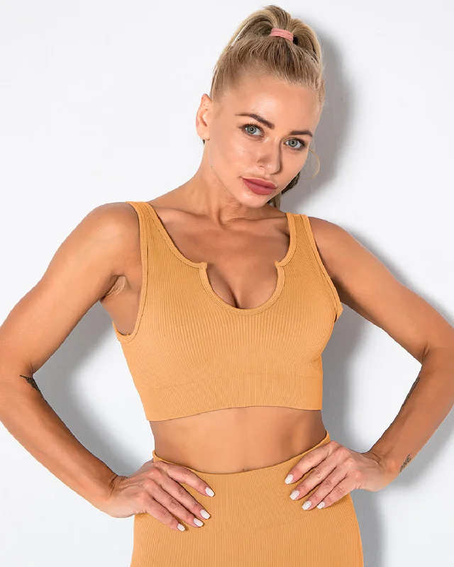 Sports bra with firm band -Nieve Keyhole Sports Bra - Porche