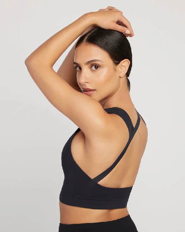 Sports top for icy jogs -Audrey Crop - Black